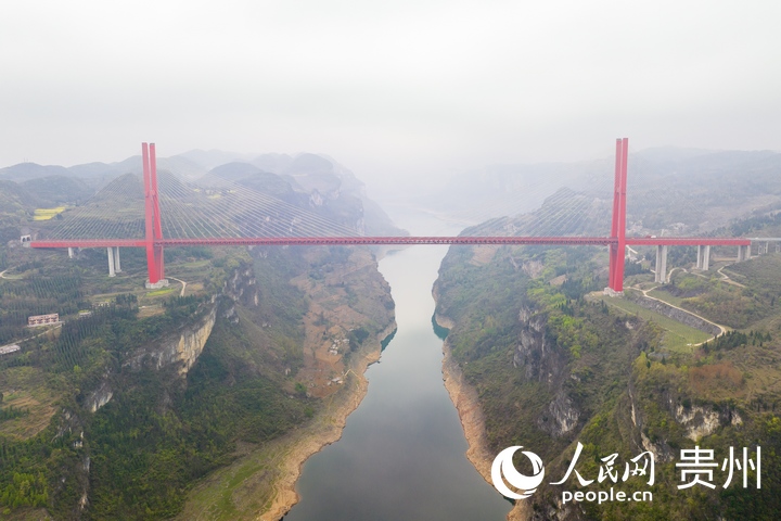 航拍鴨池河大橋。人民網(wǎng)記者 涂敏攝