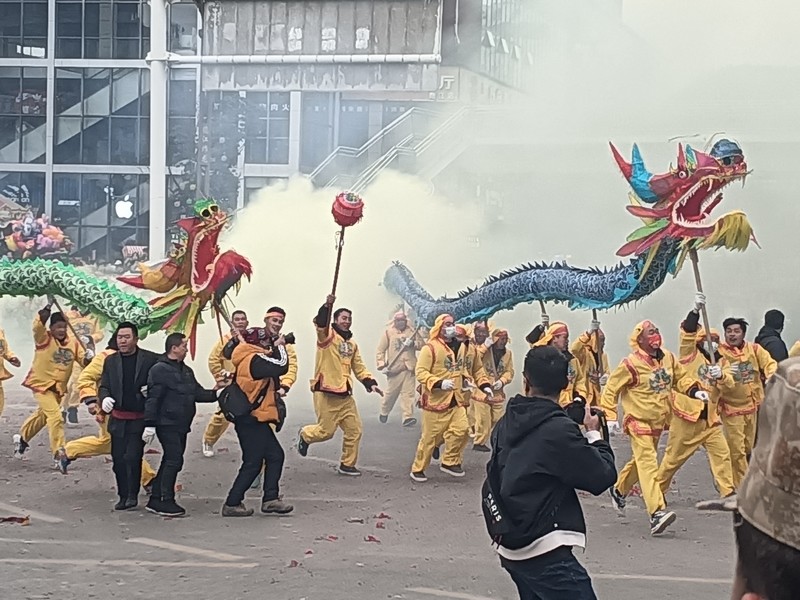 龍騰盛世鬧元宵。文宣攝