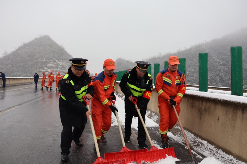 融雪除冰。