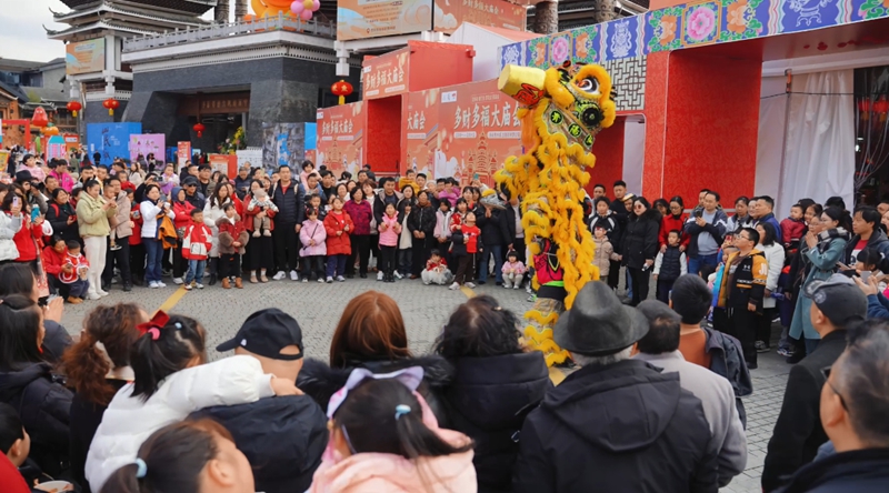 多彩貴州城廟會現(xiàn)場人氣十足。貴旅集團供圖